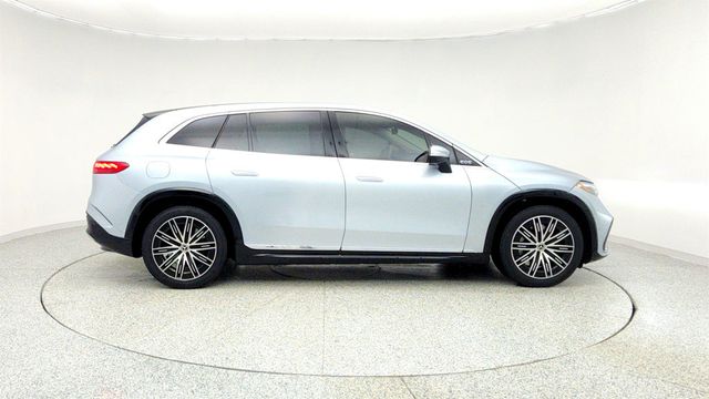 2023 Mercedes-Benz EQS EQS 580 4MATIC SUV, Exclusive with PRE-SAFE Rear Seat Package - 22960233 - 3