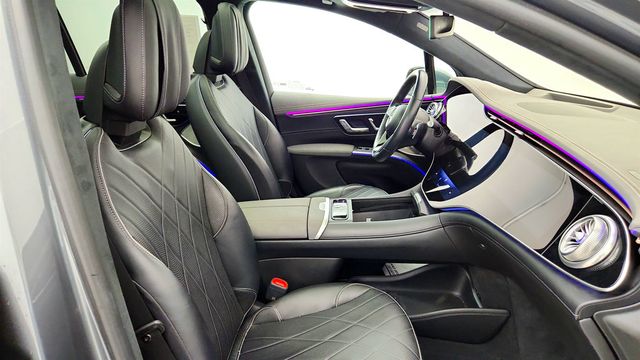 2023 Mercedes-Benz EQS EQS 580 4MATIC SUV, Exclusive w/ PRE-SAFE Rear Seat Package, HUD - 23036189 - 22