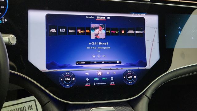 2023 Mercedes-Benz EQS EQS 580 4MATIC SUV w/ Exclusive Trim Pkg & PRE-SAFE Rear Seat - 23045139 - 16