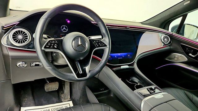 2023 Mercedes-Benz EQS EQS 580 4MATIC SUV w/ Exclusive Trim, PRE-SAFE & Winter Pkg - 23048445 - 12