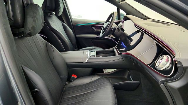 2023 Mercedes-Benz EQS EQS 580 4MATIC SUV w/ Exclusive Trim, PRE-SAFE & Winter Pkg - 23048445 - 20