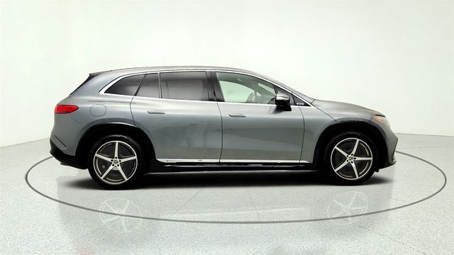2023 Mercedes-Benz EQS EQS 580 4MATIC SUV w/ Exclusive Trim, PRE-SAFE & Winter Pkg - 23048445 - 3