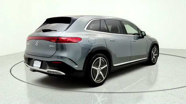 2023 Mercedes-Benz EQS EQS 580 4MATIC SUV w/ Exclusive Trim, PRE-SAFE & Winter Pkg - 23048445 - 4