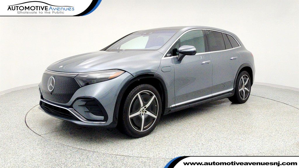 2023 Mercedes-Benz EQS EQS 580 4MATIC SUV with Microfiber Headliner & Acoustic Comfort - 22961315 | Video 1