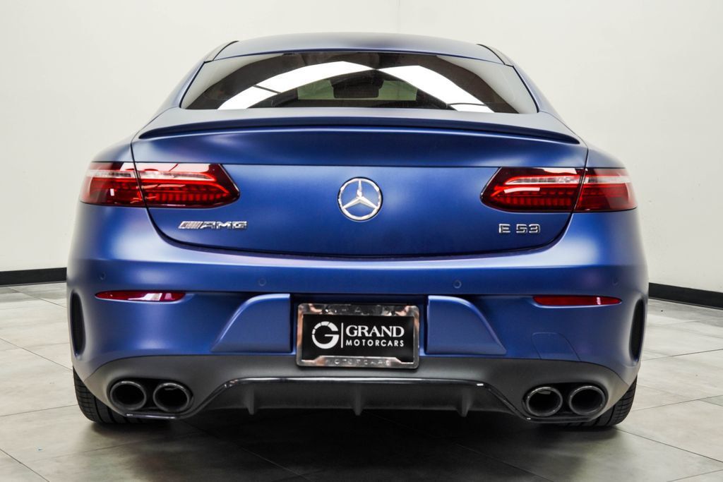 Mercedes-Benz E-Class photo 10