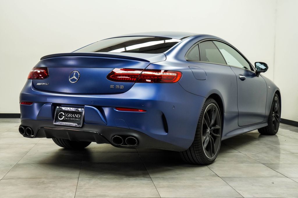 Mercedes-Benz E-Class photo 13