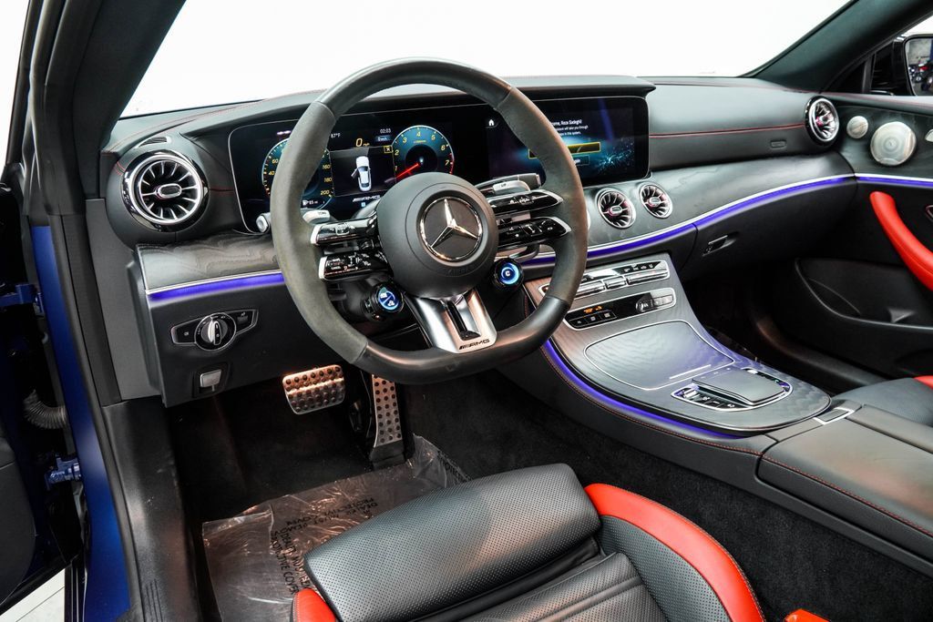 Mercedes-Benz E-Class photo 20