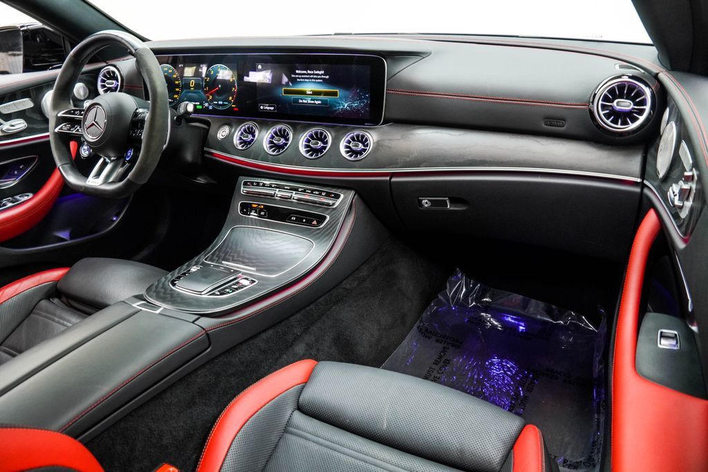Mercedes-Benz E-Class photo 22