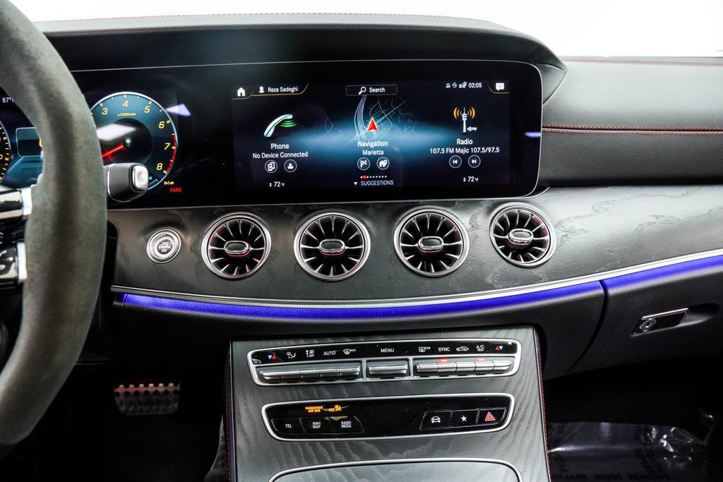 Mercedes-Benz E-Class photo 25