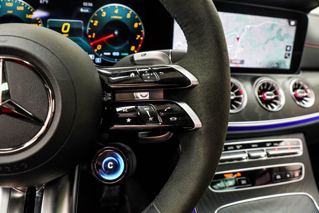 Mercedes-Benz E-Class photo 36
