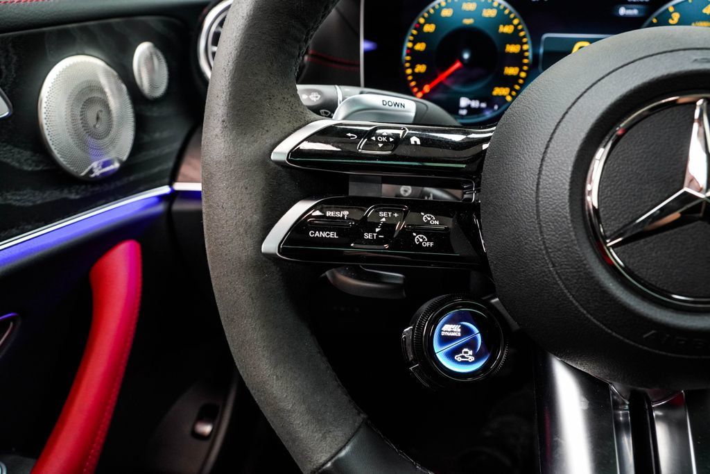 Mercedes-Benz E-Class photo 37