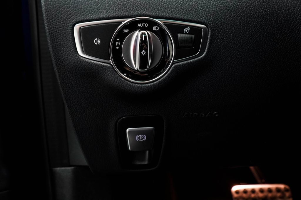 Mercedes-Benz E-Class photo 40