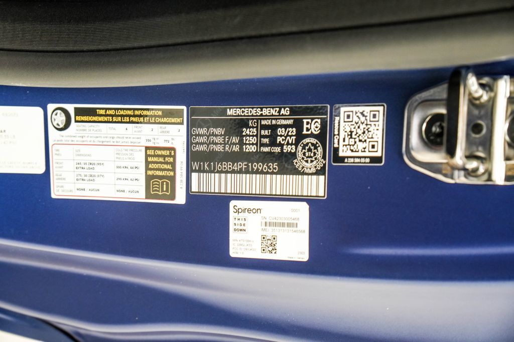 Mercedes-Benz E-Class photo 45