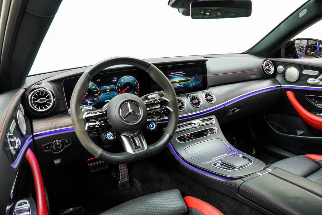 Mercedes-Benz E-Class photo 6