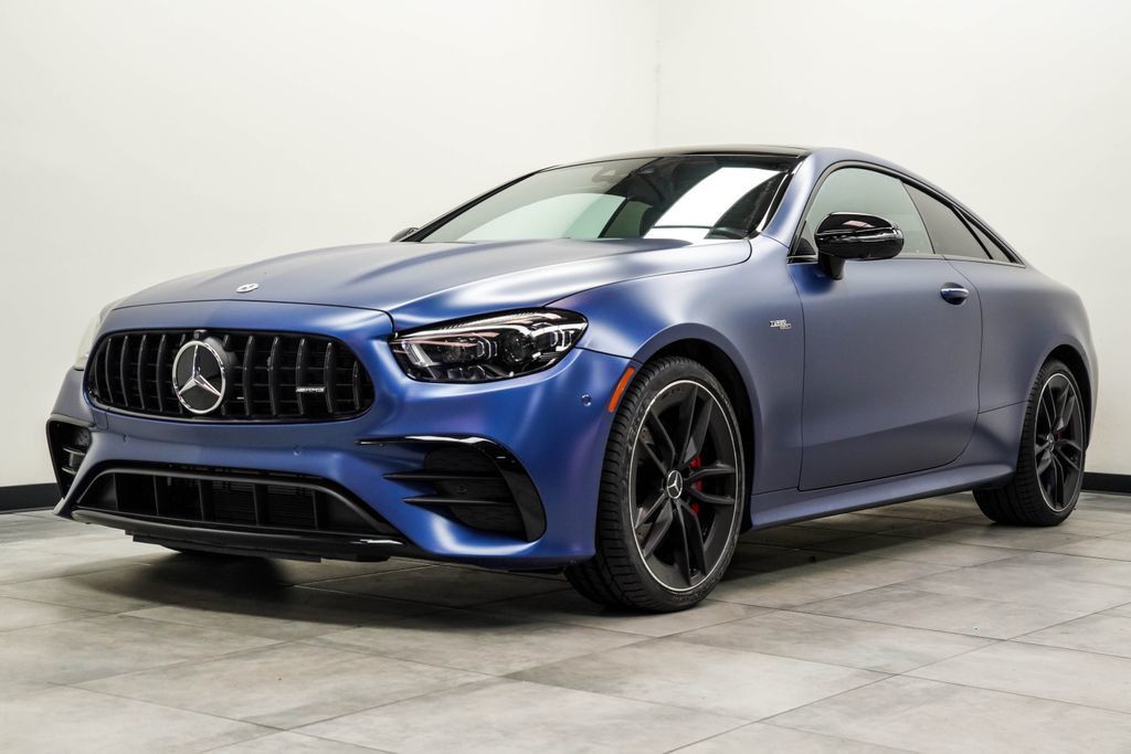 Mercedes-Benz E-Class photo 8