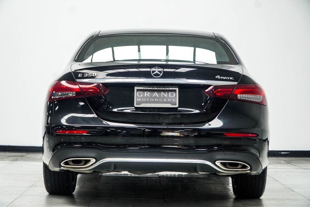Mercedes-Benz E-Class photo 13