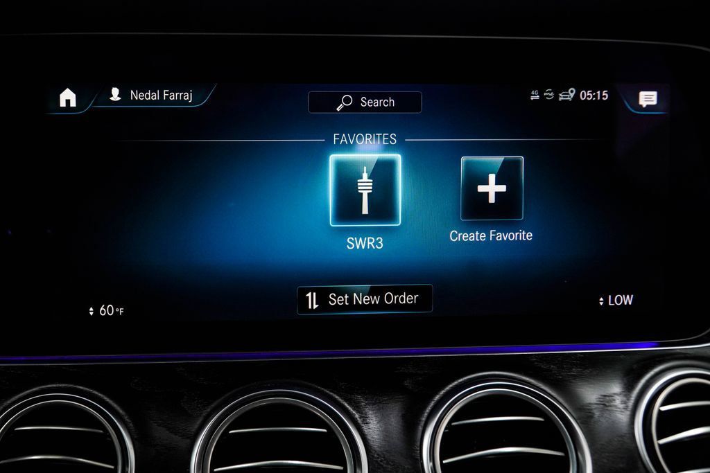 Mercedes-Benz E-Class photo 27