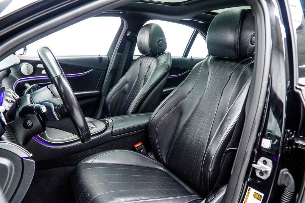 Mercedes-Benz E-Class photo 38
