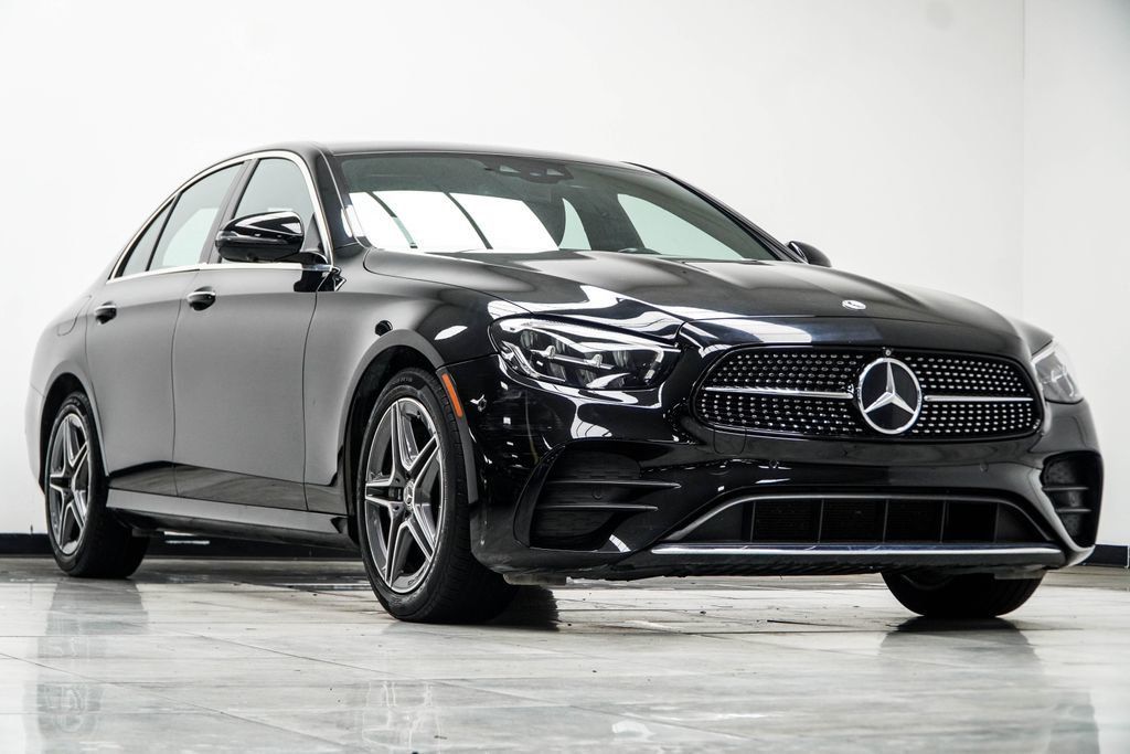 Mercedes-Benz E-Class photo 4