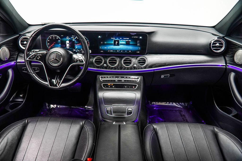 Mercedes-Benz E-Class photo 5