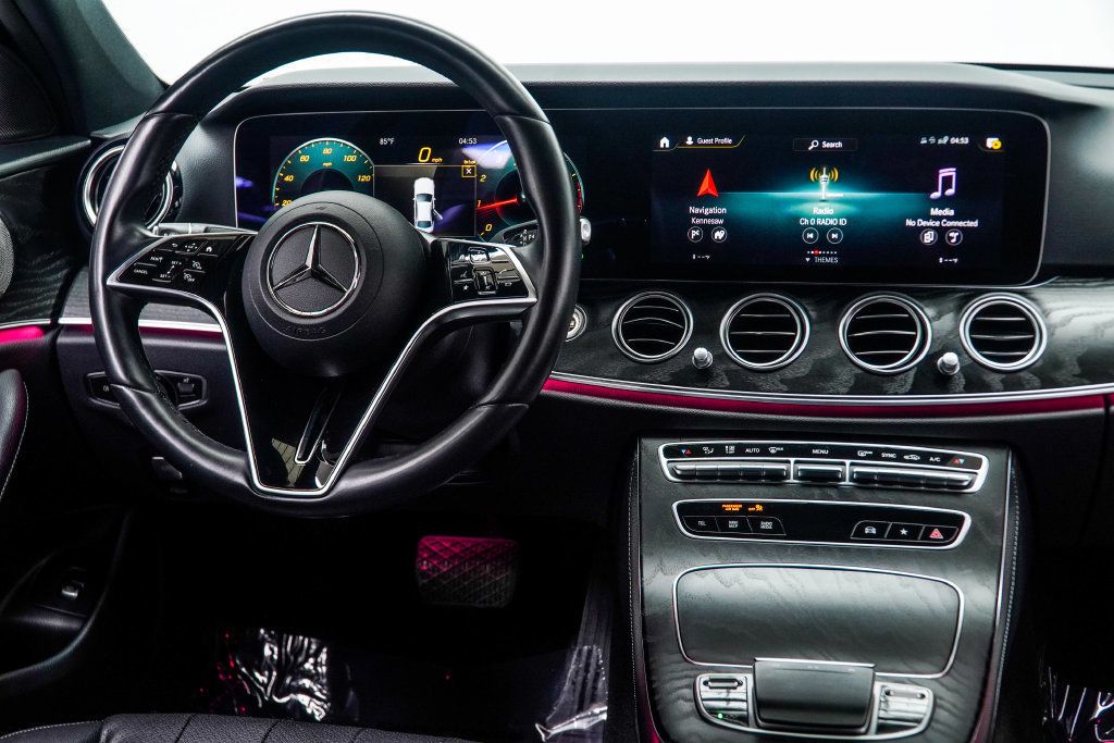 Mercedes-Benz E-Class photo 16