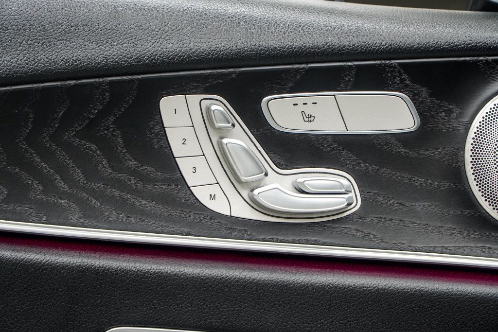 Mercedes-Benz E-Class photo 39