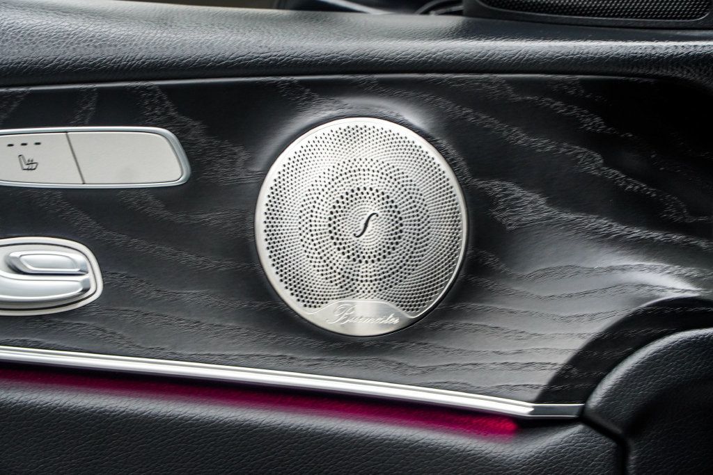 Mercedes-Benz E-Class photo 40
