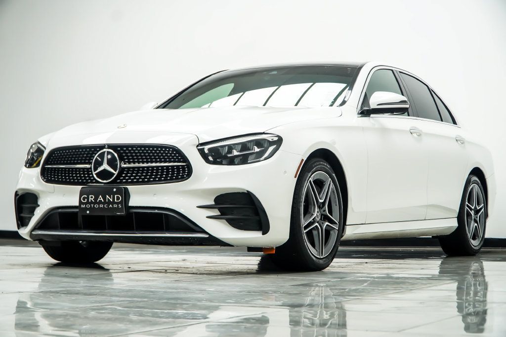 Mercedes-Benz E-Class photo 8