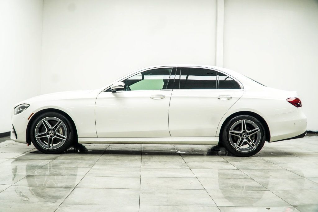 Mercedes-Benz E-Class photo 9