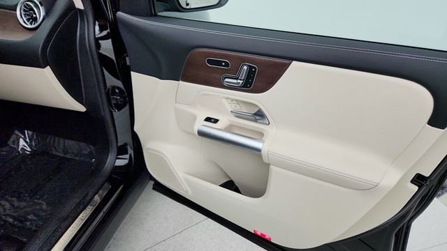 2023 Mercedes-Benz GLA GLA 250 4MATIC SUV with Premium Package  - 22948656 - 22