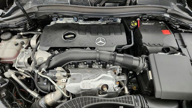 2023 Mercedes-Benz GLA GLA 250 4MATIC SUV with Premium Package  - 22948656 - 23