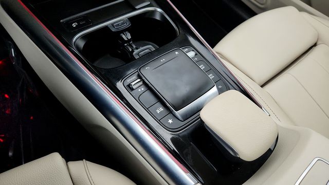 2023 Mercedes-Benz GLA GLA 250 SUV with Premium Package, 19’’ Wheels & Illuminated Star - 22945924 - 14