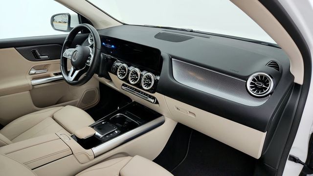 2023 Mercedes-Benz GLA GLA 250 SUV with Premium Package, 19’’ Wheels & Illuminated Star - 22945924 - 23