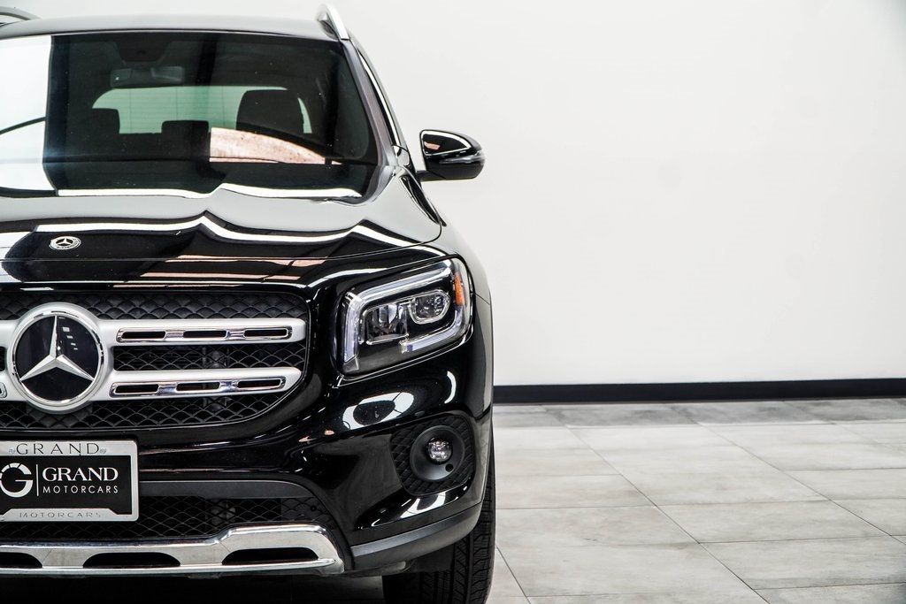 2023 Mercedes Benz GLB 250 4MATIC photo 2