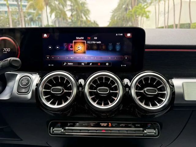 2023 Mercedes-Benz GLB GLB 250 4MATIC SUV - 22975059 - 25