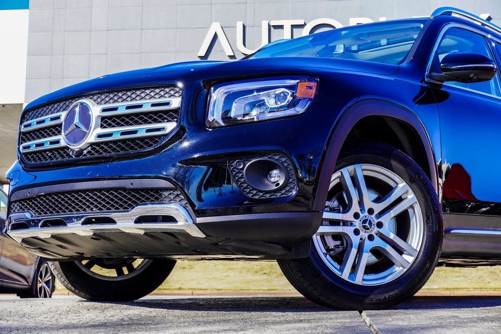 2023 Mercedes Benz GLB 250 4MATIC photo 2