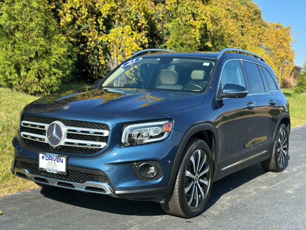 2023 Mercedes Benz GLB 250 photo 2