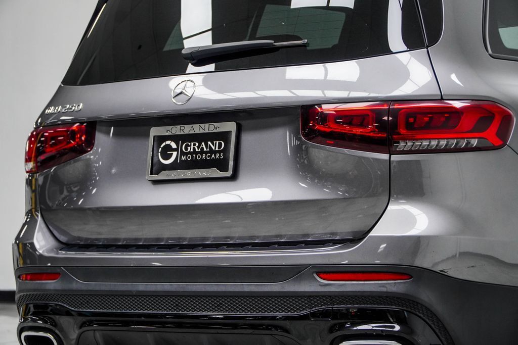 Mercedes-Benz GLB GLB 250 photo 14
