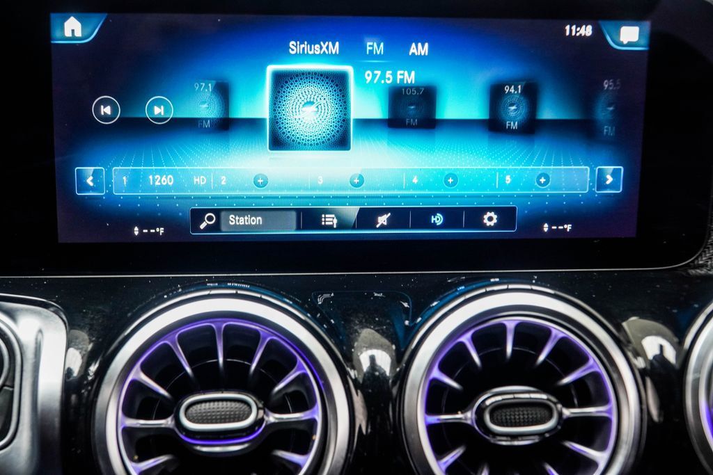 Mercedes-Benz GLB GLB 250 photo 23