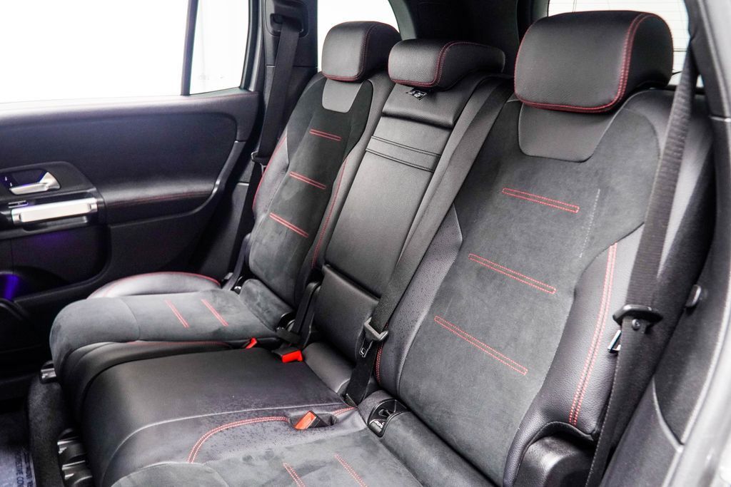 Mercedes-Benz GLB GLB 250 photo 41