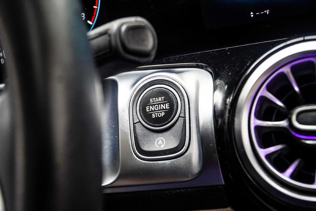 Mercedes-Benz GLB GLB 250 photo 24