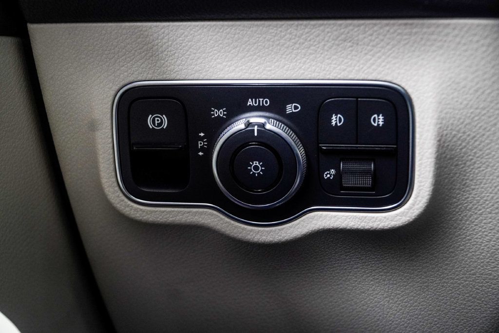 Mercedes-Benz GLB GLB 250 photo 32