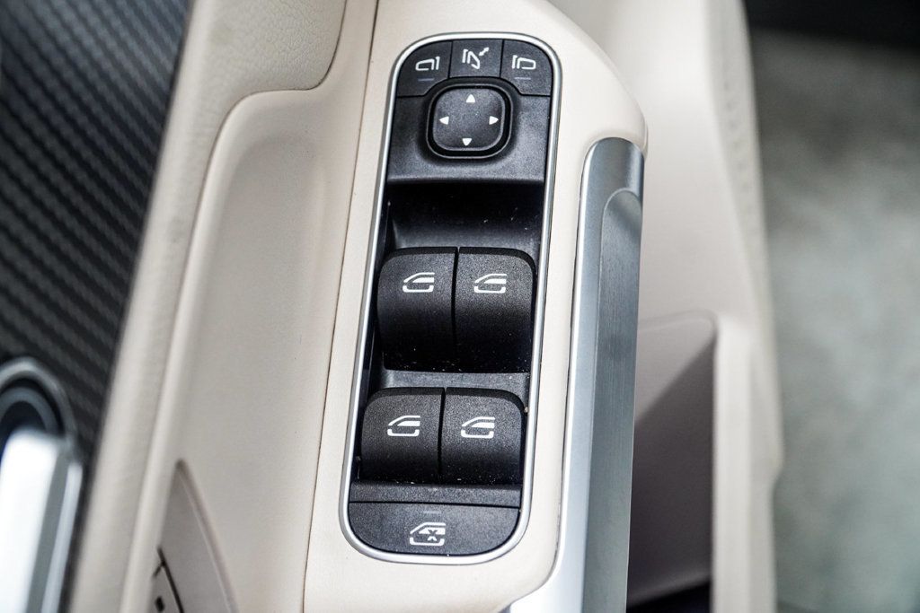 Mercedes-Benz GLB GLB 250 photo 37