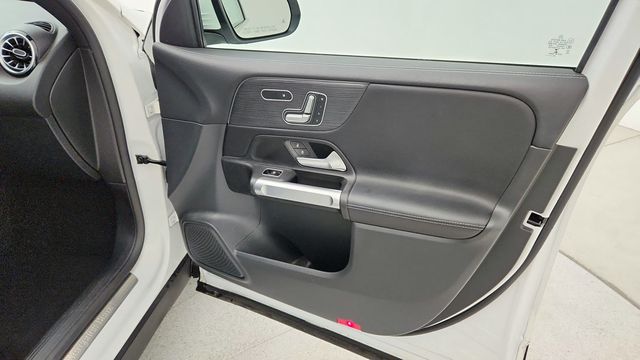 2023 Mercedes-Benz GLB GLB 250 SUV - 22942611 - 24
