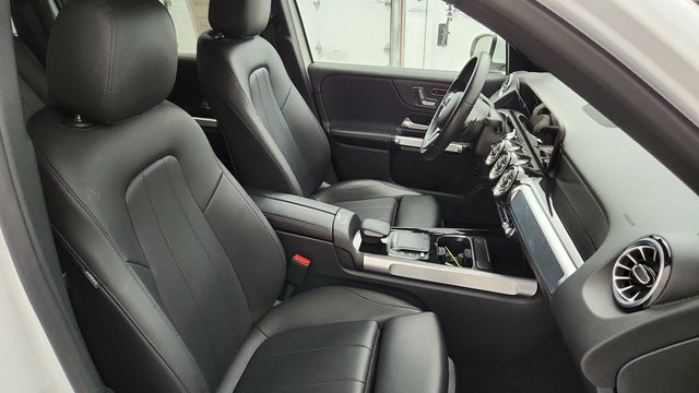 2023 Mercedes-Benz GLB GLB 250 SUV with Premium Package & Panorama Roof - 22942611 - 22