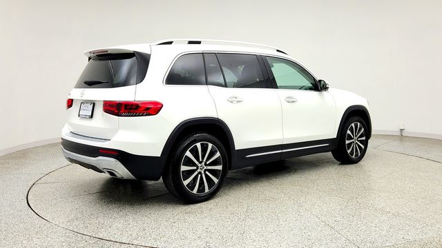 2023 Mercedes-Benz GLB GLB 250 w/ Premium Pkg, Parking Assist & 19'' Wheels - 23099981 - 4