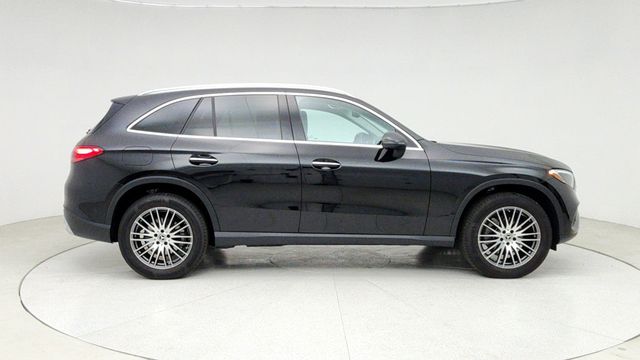 2023 Mercedes-Benz GLC GLC 300 4MATIC SUV Exclusive w/ Active Distance Assist DISTRONIC - 22942030 - 3