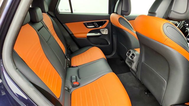 2023 Mercedes-Benz GLC GLC 300 4MATIC SUV w/ AMG Line & Exclusive Trim Package - 23070867 - 21