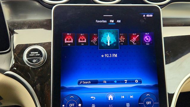 2023 Mercedes-Benz GLC GLC 300 4MATIC SUV w/ Heated Steering Wheel - 22992885 - 16