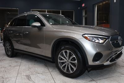 2023 Mercedes-Benz GLC